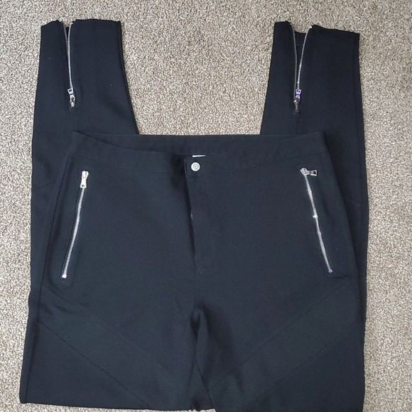 gap black slacks